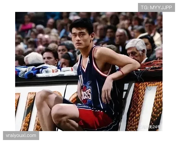 姚明退役后住上海老洋房，早餐吃三明治配黑咖啡，跟NBA那会儿啃鸡胸肉的日子简直不像同一个人